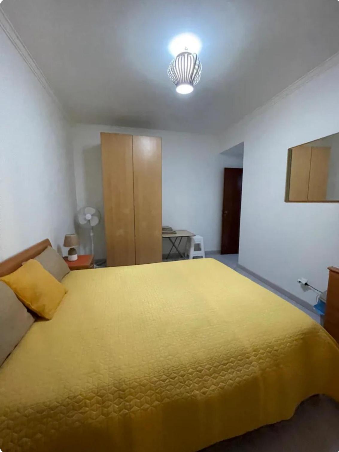 Quarto Calmo E Acolhedor Apartment Almada Exterior photo
