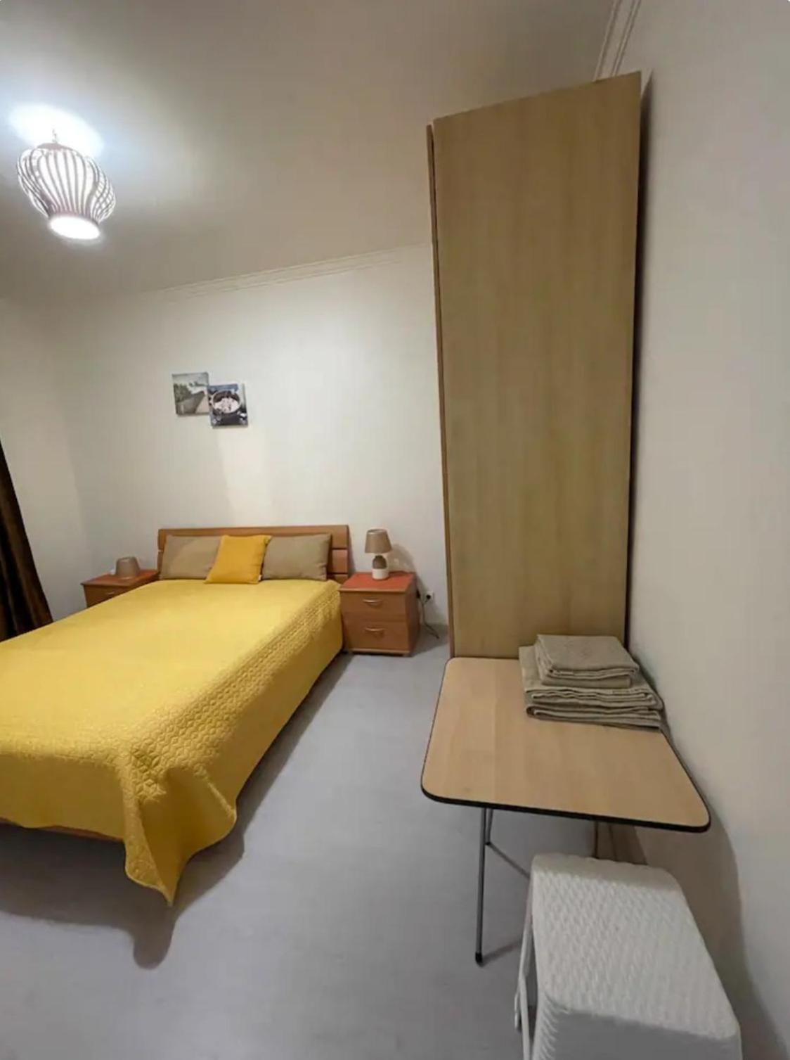 Quarto Calmo E Acolhedor Apartment Almada Exterior photo