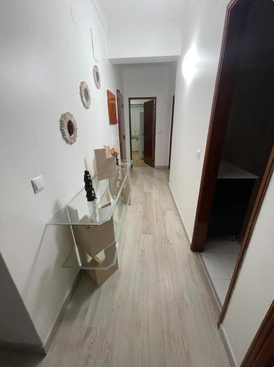 Quarto Calmo E Acolhedor Apartment Almada Exterior photo