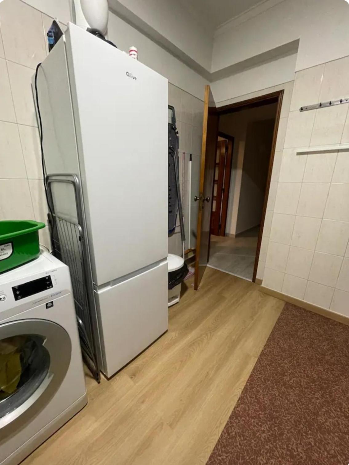 Quarto Calmo E Acolhedor Apartment Almada Exterior photo